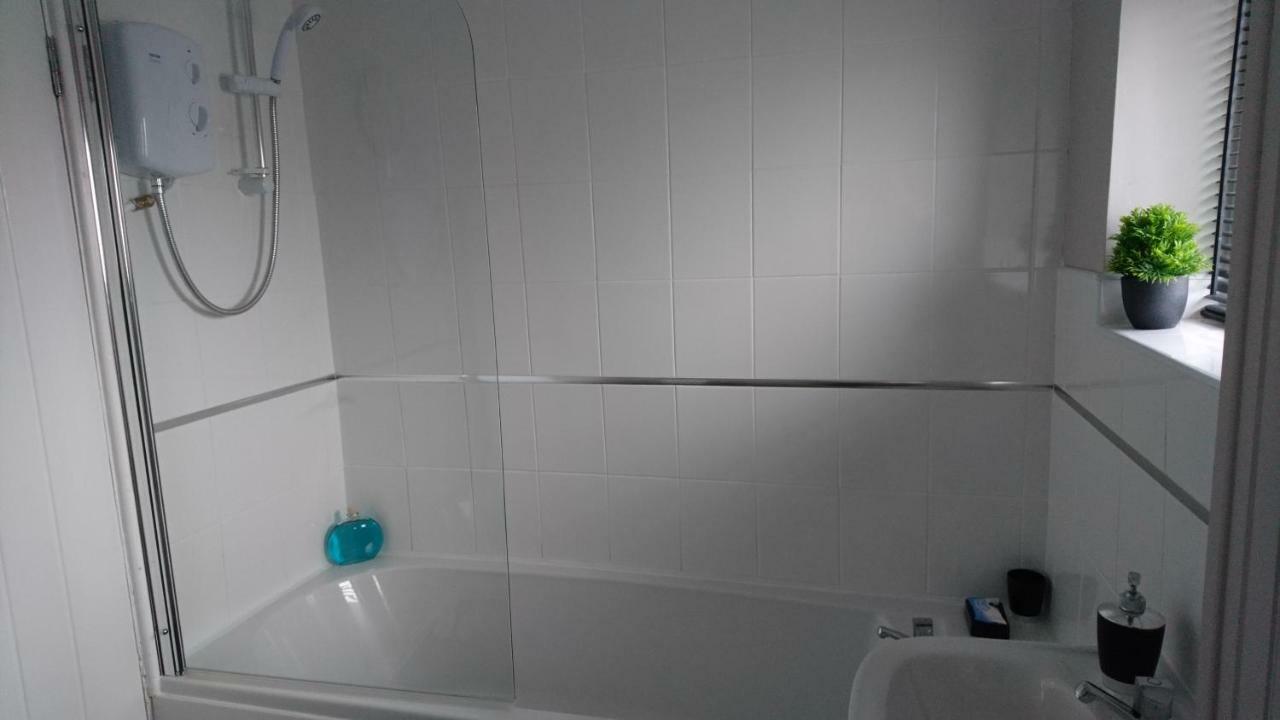 103 Bewick Serviced Accommodation Нютън Айклиф Екстериор снимка
